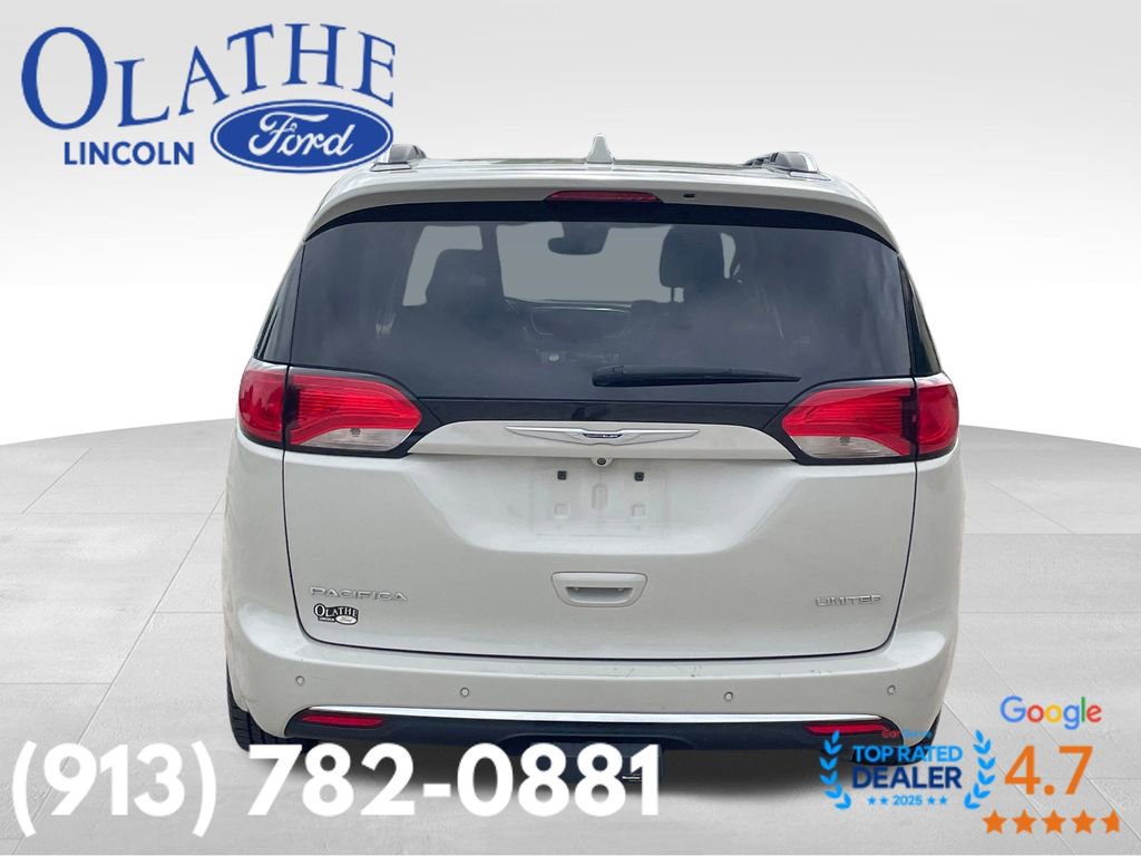 Used 2020 Chrysler Pacifica Limited FWD image 4