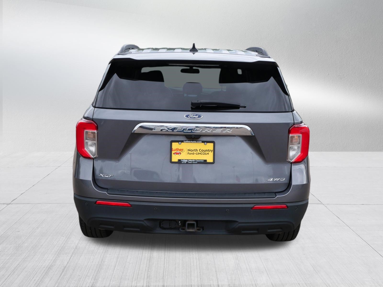 Certified 2022 Ford Explorer XLT w/ Class IV Trailer Tow Package AWD/4WD image 6