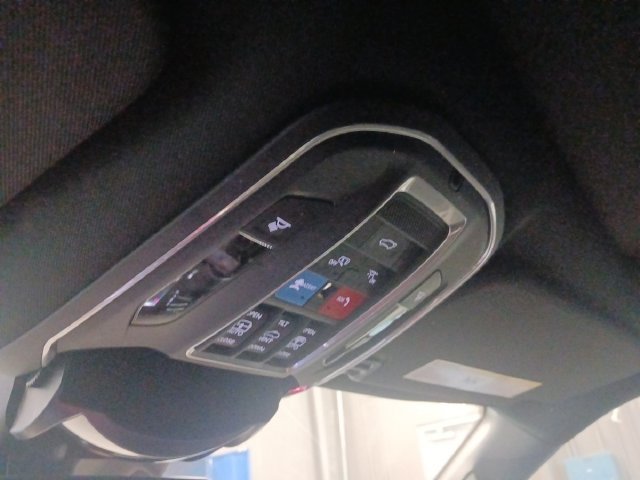 Used 2022 Jeep Wagoneer Series III w/ Premium Group I AWD/4WD image 11