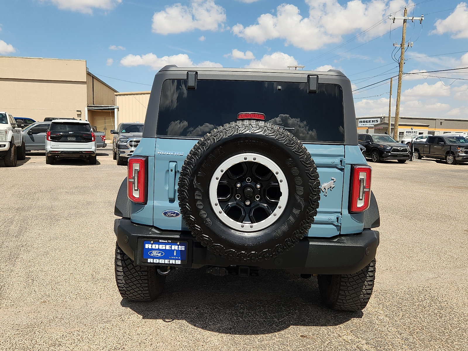 Certified 2023 Ford Bronco Outer Banks w/ Sasquatch Package AWD/4WD image 6