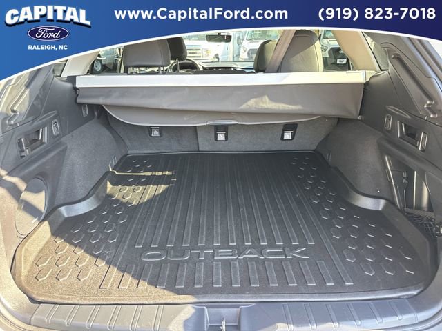 Used 2025 Subaru Outback Onyx Edition AWD/4WD image 16