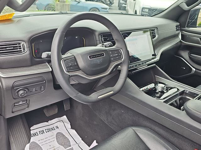 Used 2024 Jeep Wagoneer Series II w/ Flexible Seating Group RWD image 19