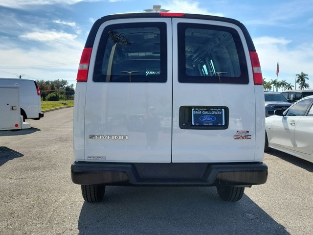 Used 2021 GMC Savana 2500 image 3