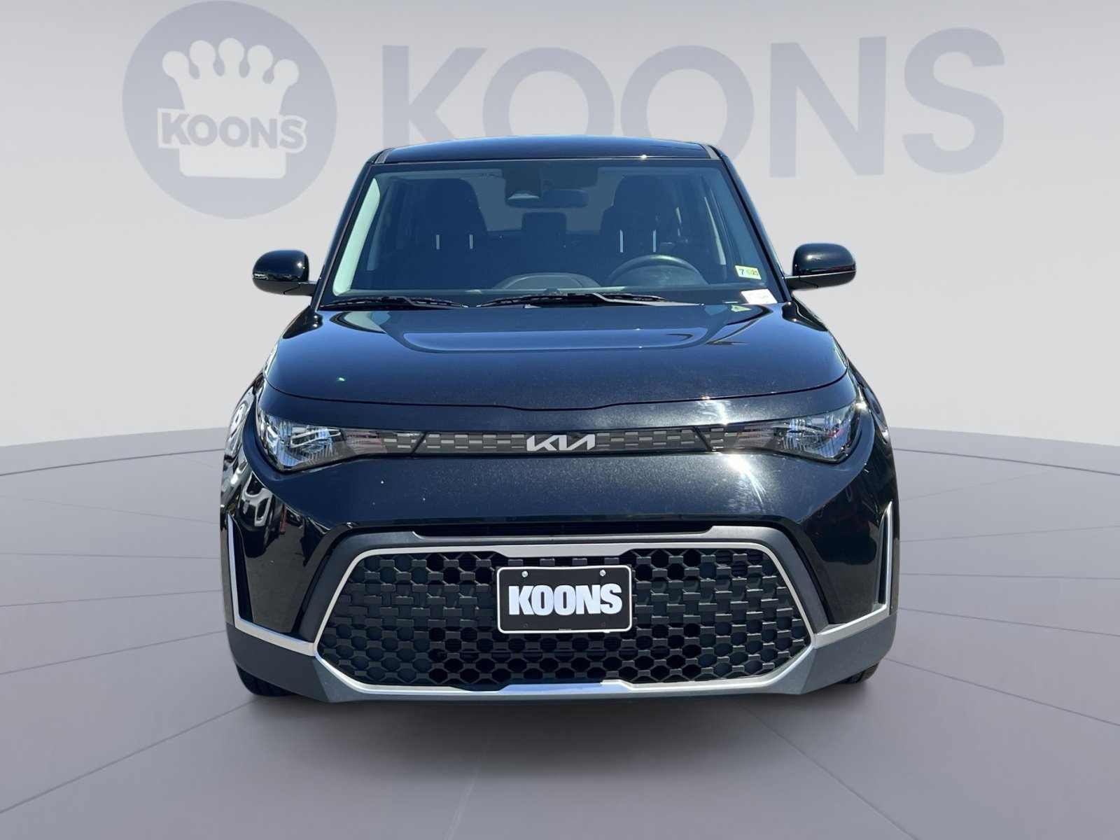 Used 2025 Kia Soul LX FWD image 4