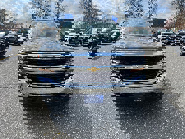 Used 2018 Chevrolet Silverado 1500 LT w/ All Star Edition image 7