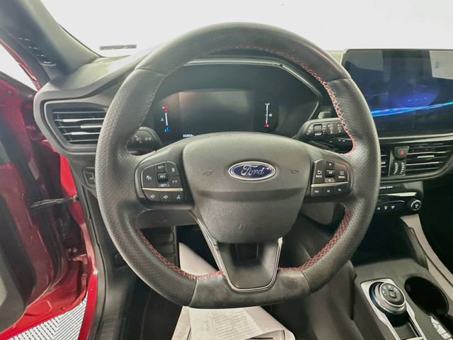 Certified 2023 Ford Escape ST-Line w/ Tech Pack #1 AWD/4WD image 17