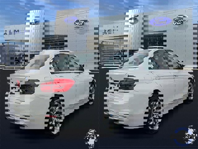 Used 2017 BMW 330i xDrive Sedan image 3