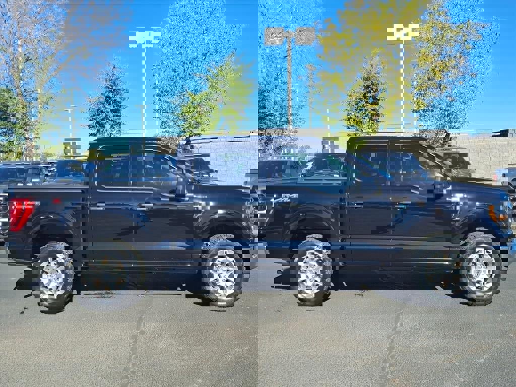 Certified 2023 Ford F150 XLT w/ Equipment Group 301A Mid image 3