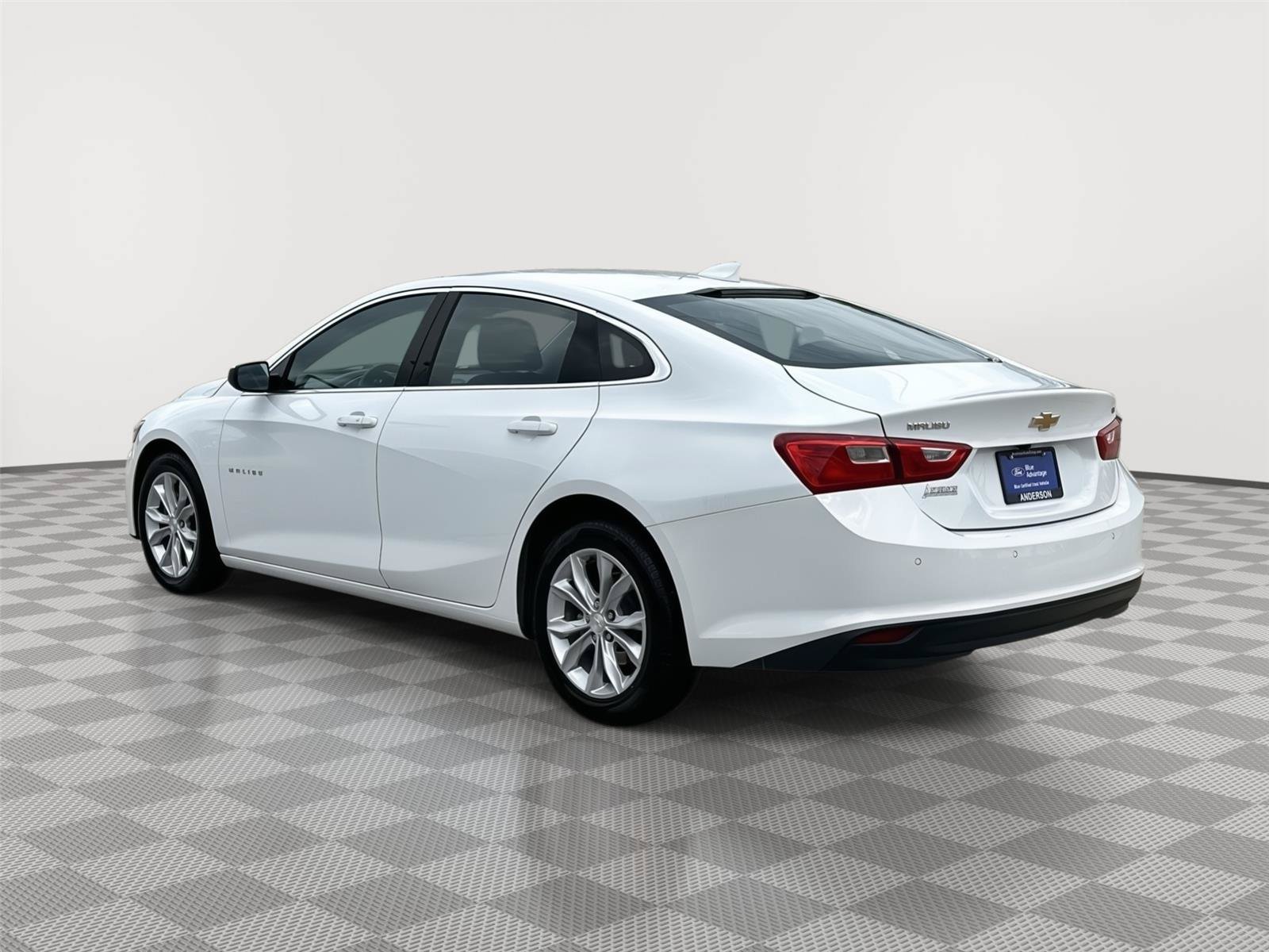 Used 2025 Chevrolet Malibu LT FWD image 9