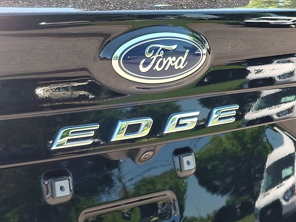 Certified 2024 Ford Edge Titanium AWD/4WD image 33