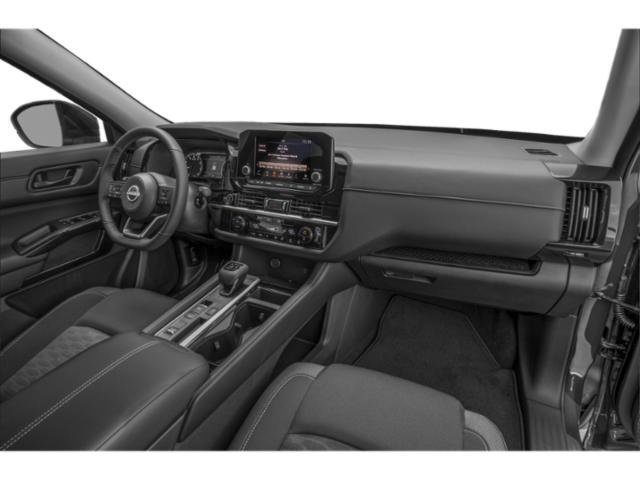 Used 2025 Nissan Pathfinder SV AWD/4WD image 18