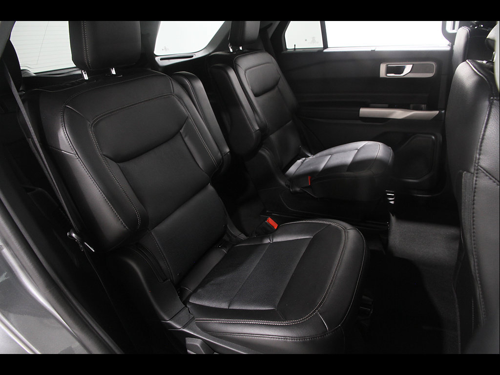 Certified 2023 Ford Explorer Limited w/ Equipment Group 301A AWD/4WD image 19