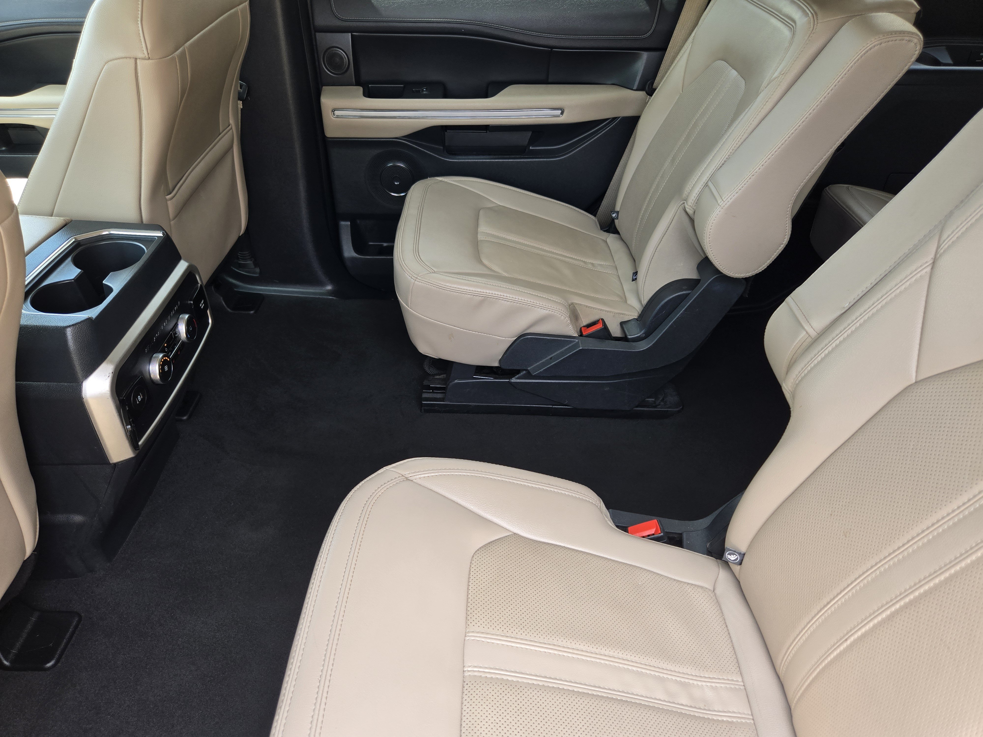 Certified 2024 Ford Expedition Limited RWD image 22