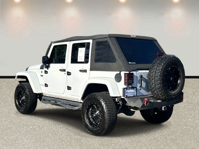 Used 2017 Jeep Wrangler Unlimited Sahara AWD/4WD image 7