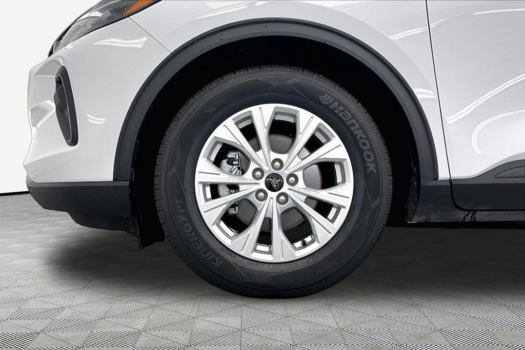 Certified 2023 Ford Escape Active w/ Cold Weather Package FWD image 9