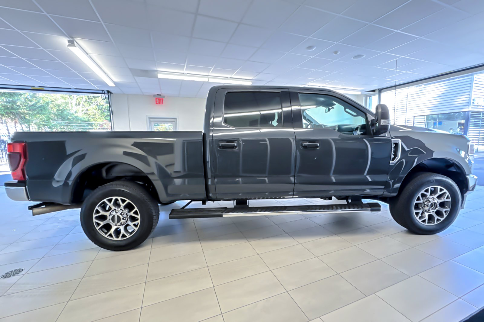 Certified 2021 Ford F350 Lariat w/ Lariat Value Package AWD/4WD image 3