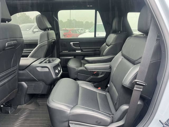 Certified 2025 Ford Expedition Platinum w/ Stealth Performance Package AWD/4WD image 13