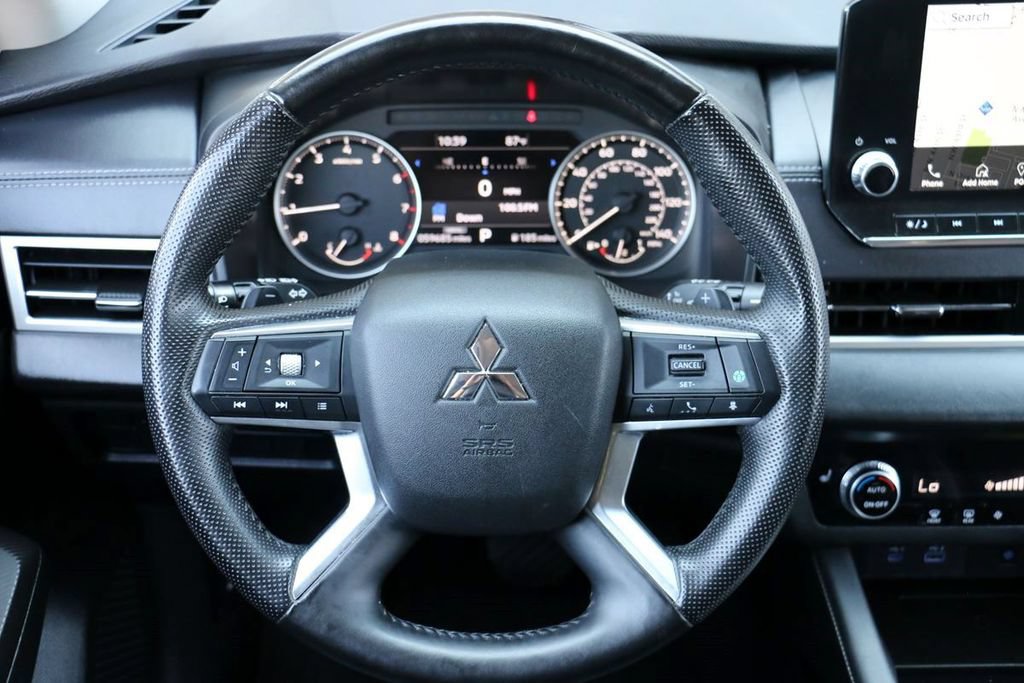 Used 2024 Mitsubishi Outlander SE AWD/4WD image 24