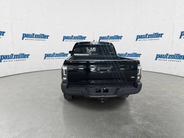 Used 2021 Toyota Tacoma TRD Off-Road AWD/4WD image 13
