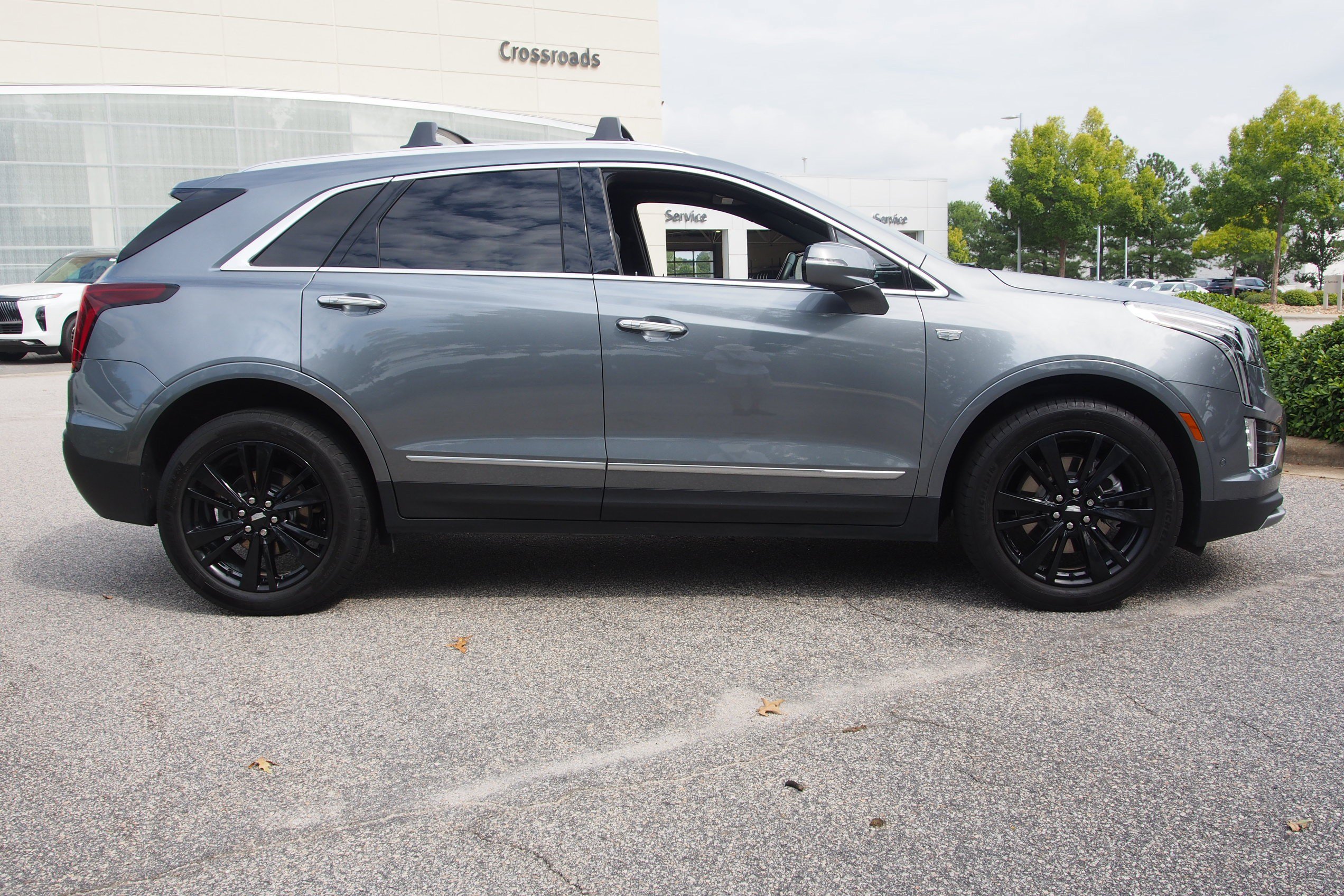 Used 2022 Cadillac XT5 Premium Luxury w/ Technology Package FWD image 9