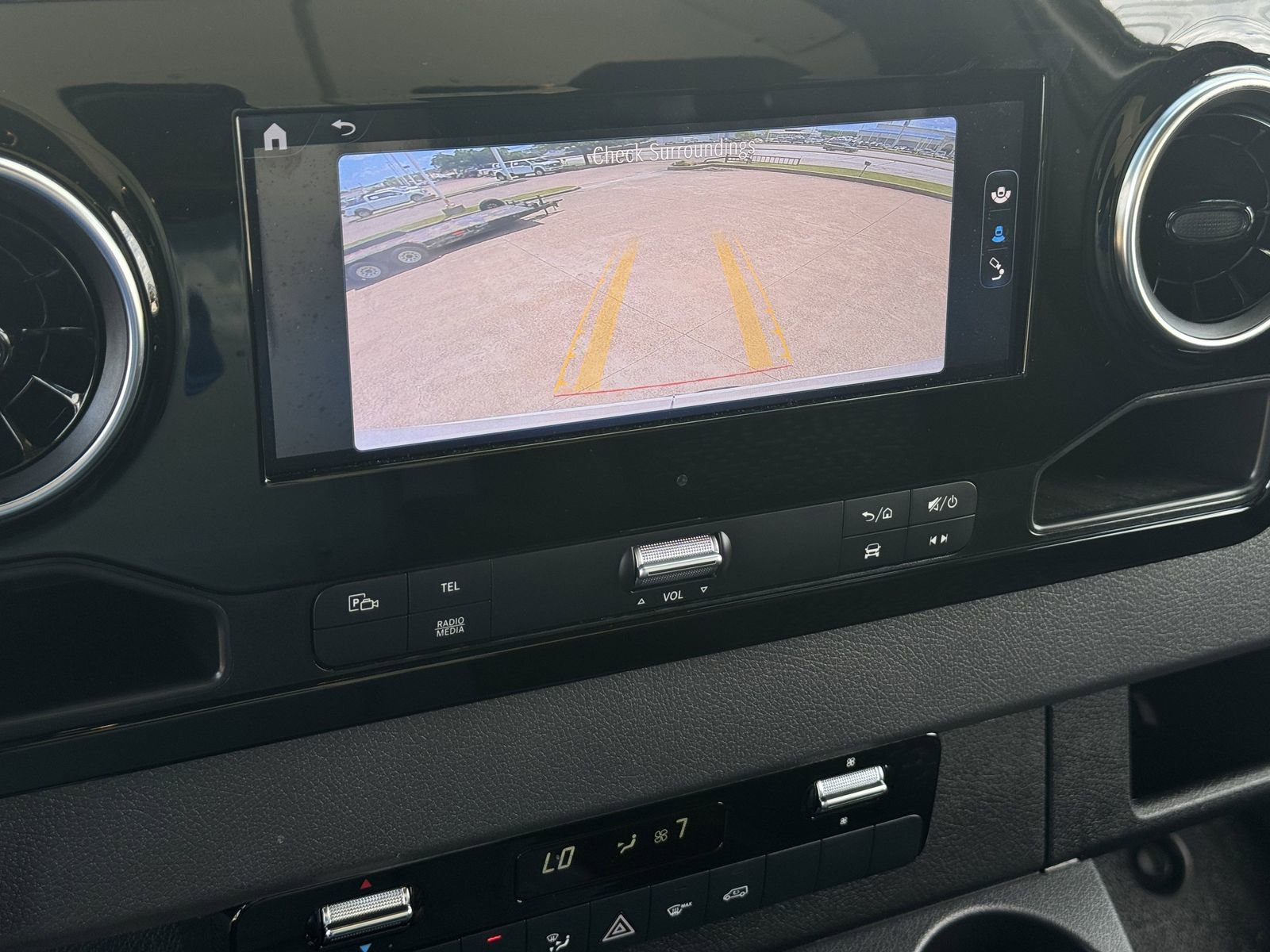 Used 2025 Mercedes-Benz Sprinter 2500 image 18