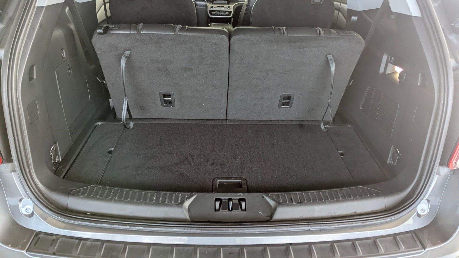 Certified 2022 Ford Explorer XLT w/ Equipment Group 202A image 22