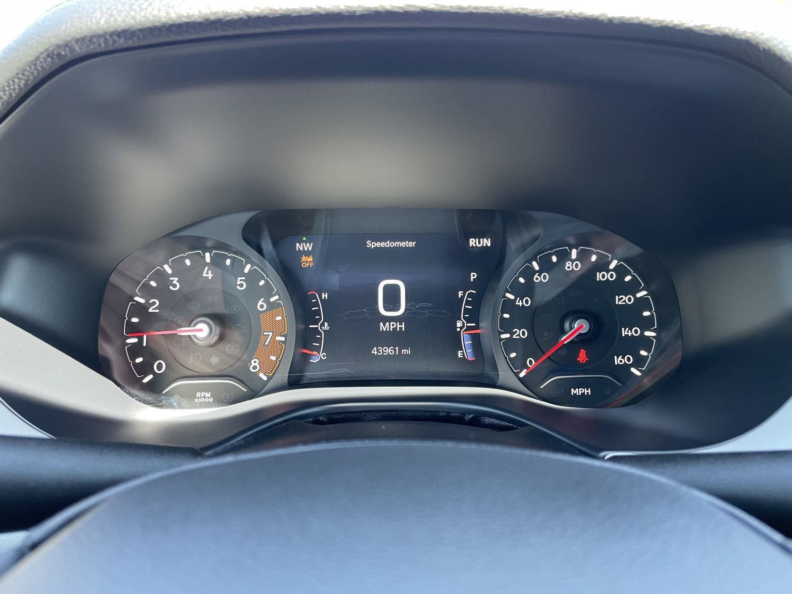 Used 2025 Jeep Compass Limited AWD/4WD image 15