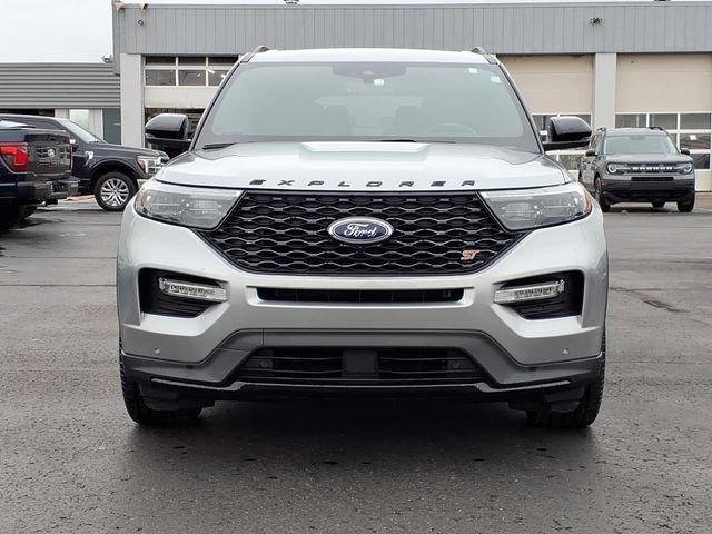Certified 2023 Ford Explorer ST w/ Equipment Group 401A AWD/4WD image 2