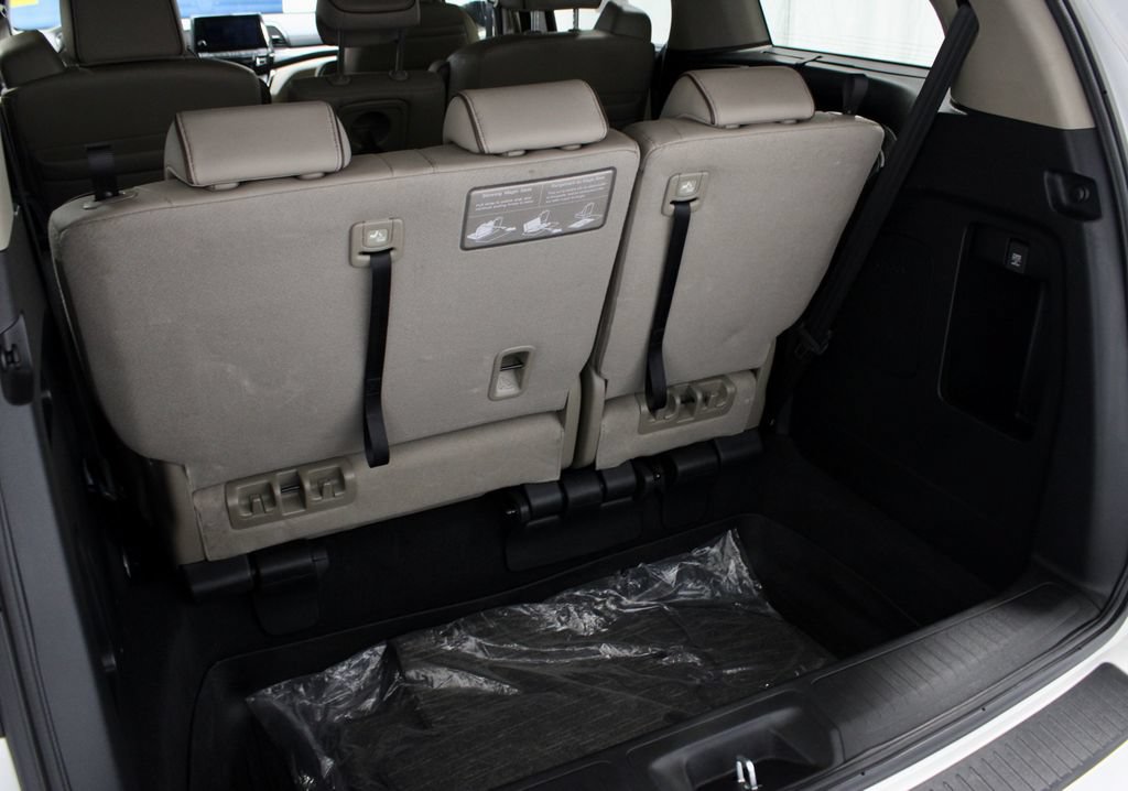 Used 2024 Honda Odyssey Elite image 16