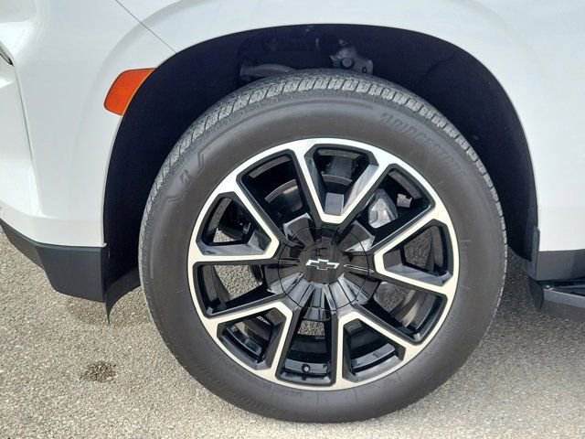 Used 2022 Chevrolet Tahoe RST w/ Luxury Package RWD image 8