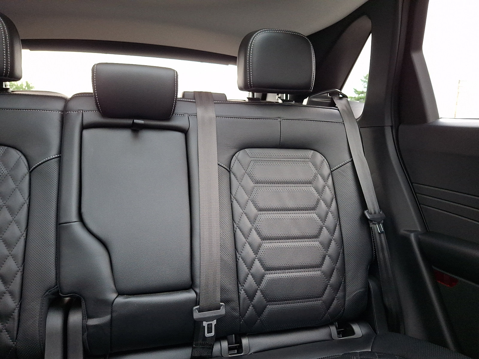 Certified 2023 Ford Escape SE w/ PHEV Premium Package FWD image 20