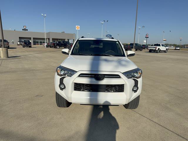 Used 2021 Toyota 4Runner SR5 Premium w/ Moonroof Package AWD/4WD image 3