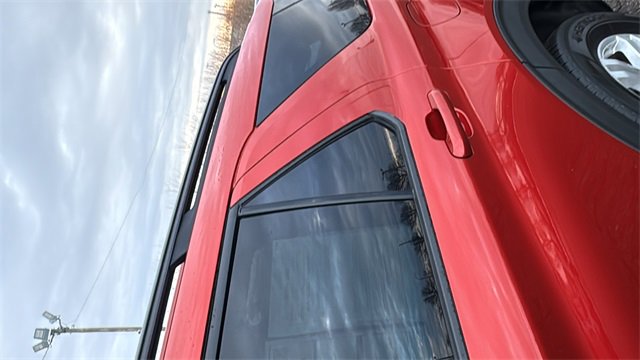 Certified 2021 Ford Explorer XLT w/ Equipment Group 202A image 32