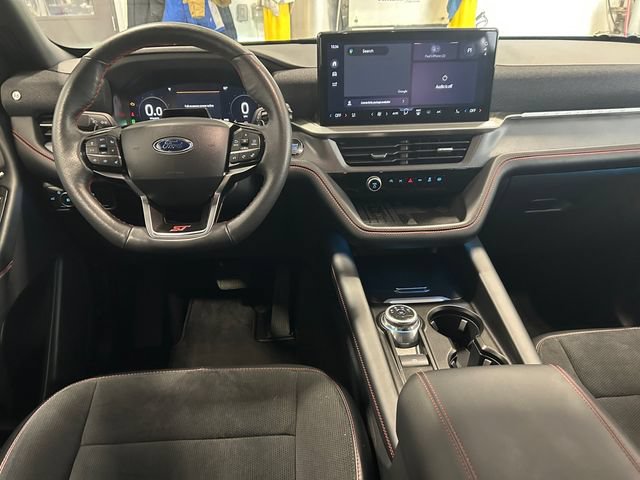 Certified 2025 Ford Explorer ST AWD/4WD image 19