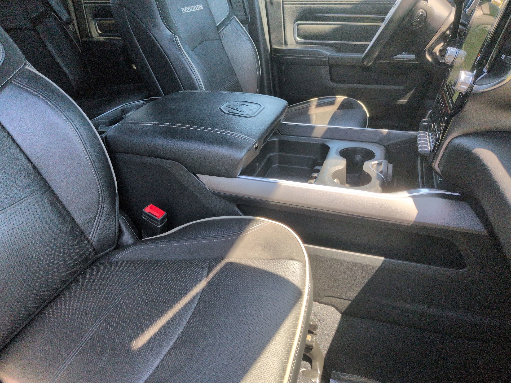 Used 2021 RAM 3500 Laramie AWD/4WD image 35