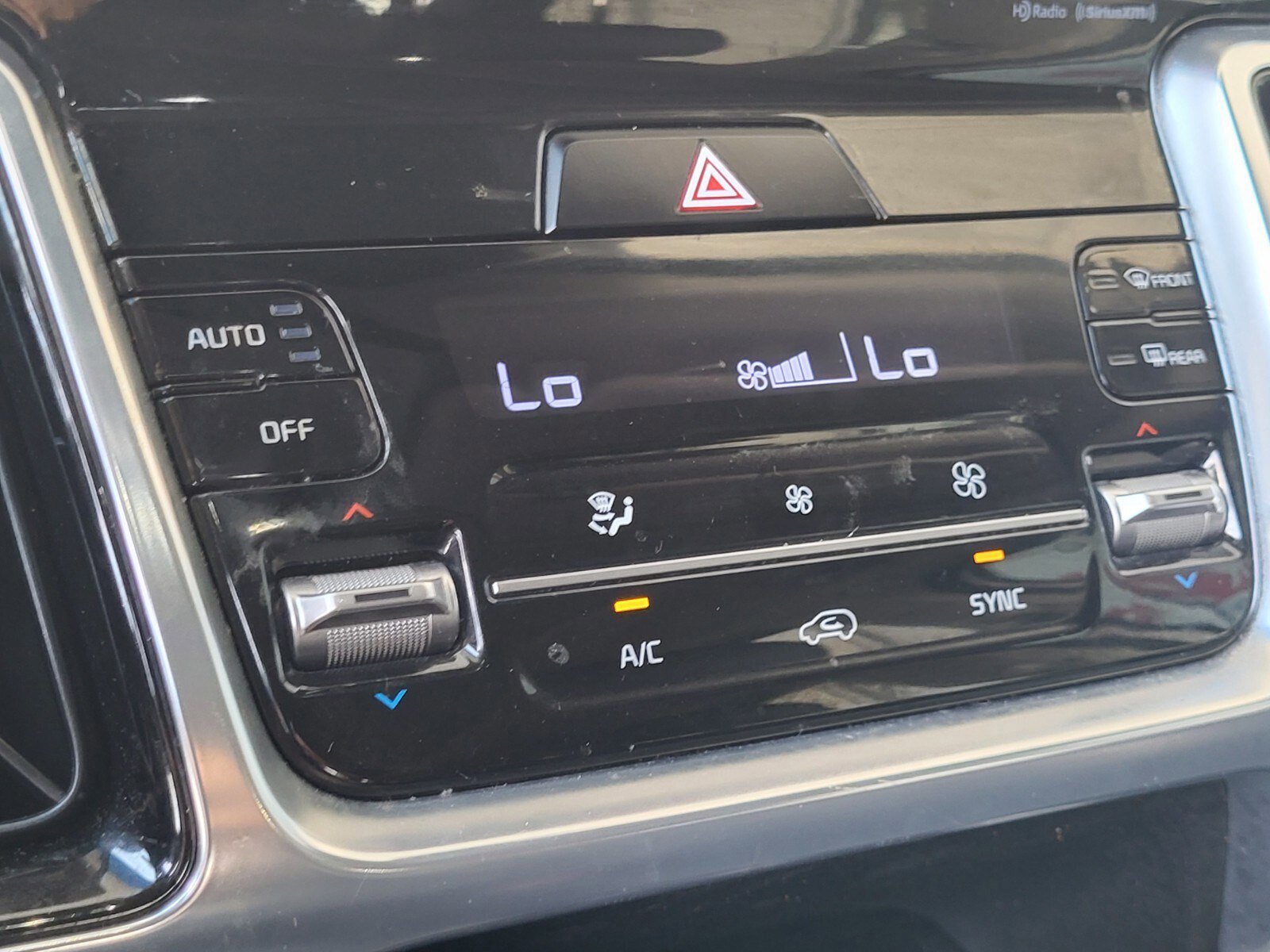 Used 2021 Kia Sorento SX image 19