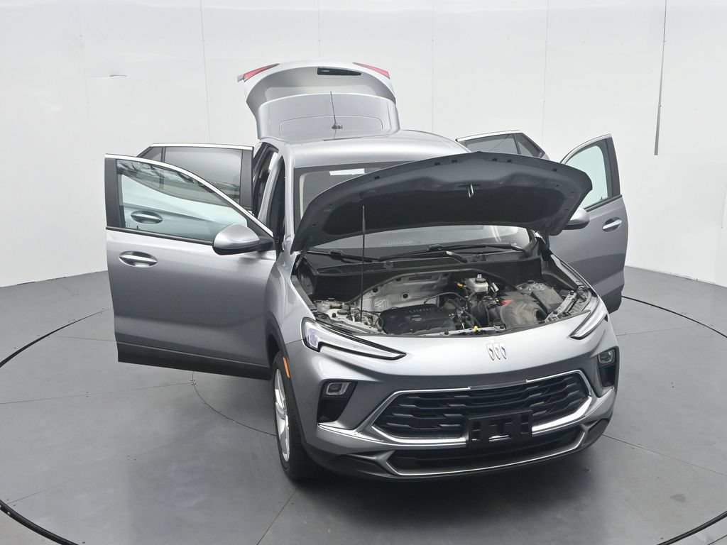 Used 2025 Buick Encore GX Preferred AWD/4WD image 44