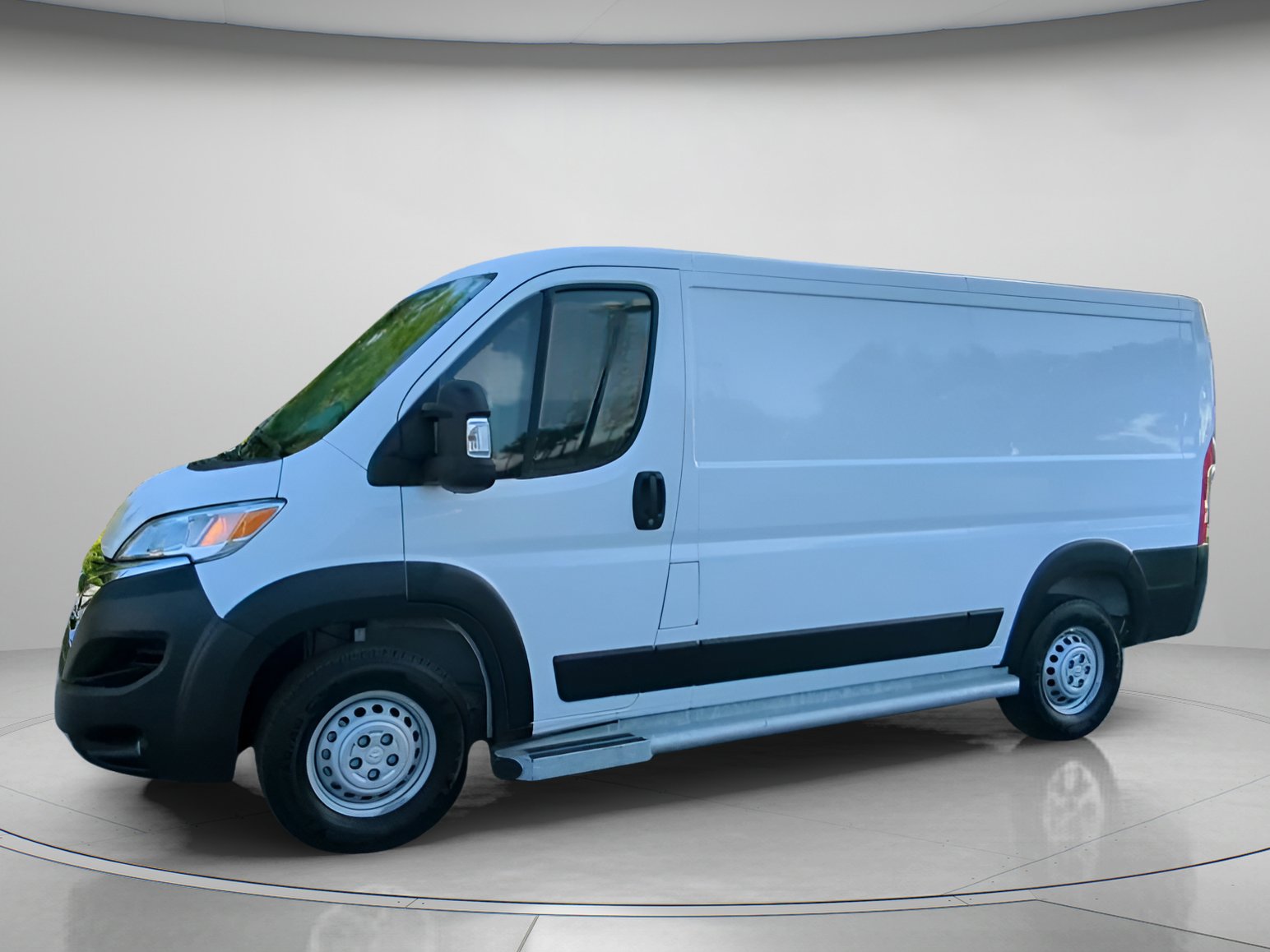 Used 2025 RAM ProMaster 2500 w/ U-Haul Equipment Group FWD image 14