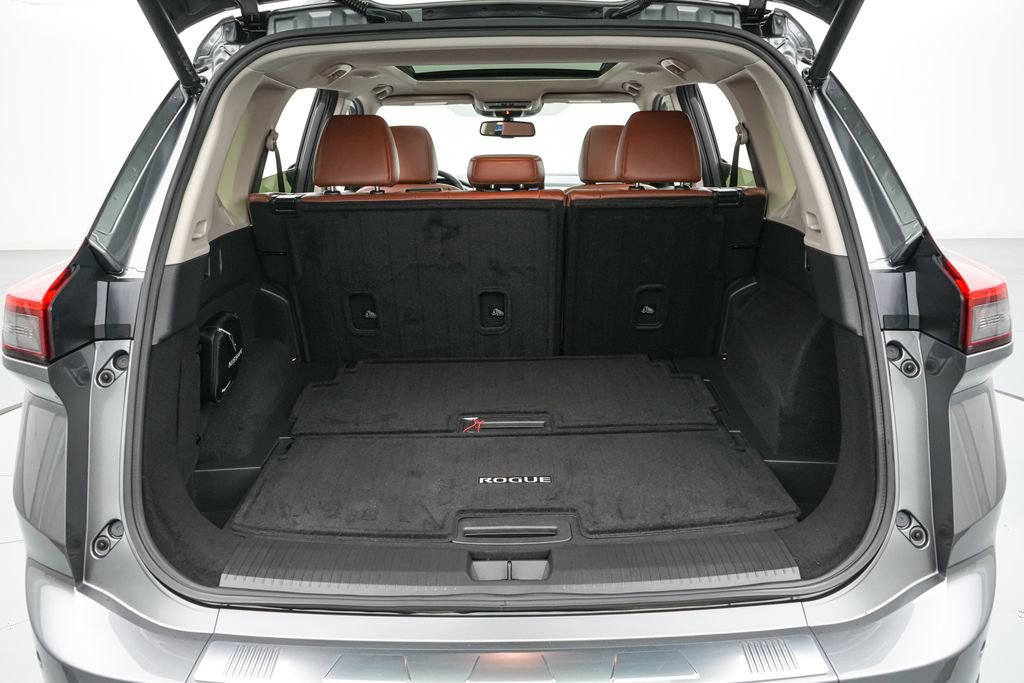Used 2025 Nissan Rogue Platinum AWD/4WD image 21