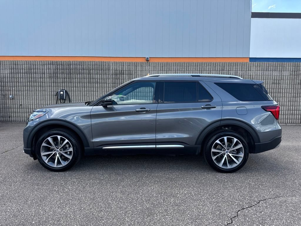 Certified 2025 Ford Explorer Platinum w/ Ultimate Package AWD/4WD image 4