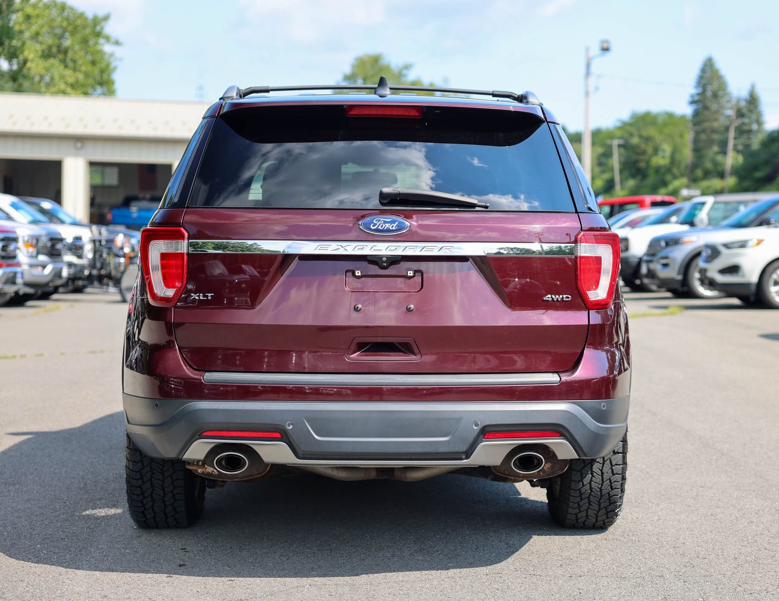 Certified 2018 Ford Explorer XLT AWD/4WD image 5