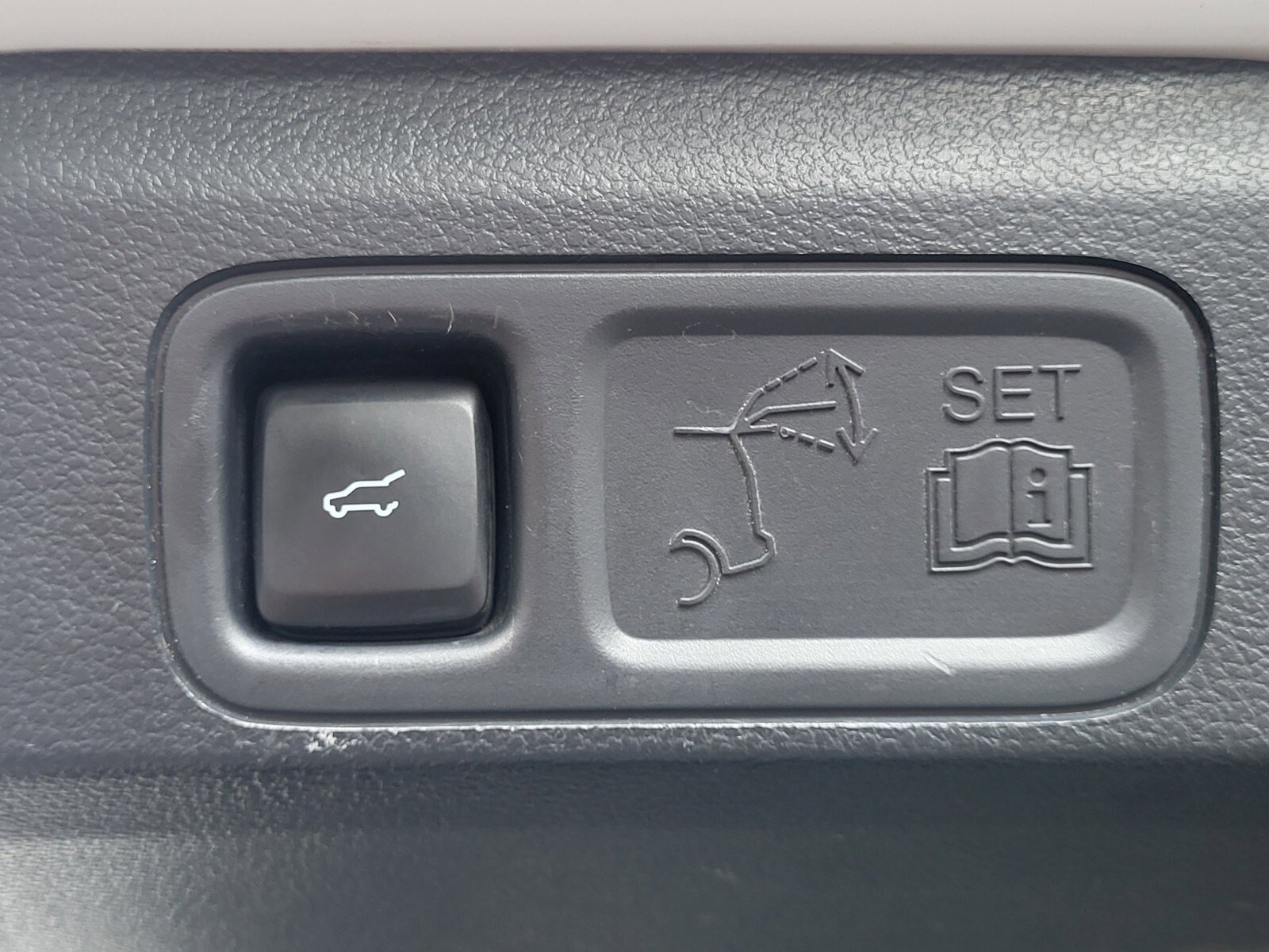 Certified 2023 Ford Expedition XLT RWD image 31