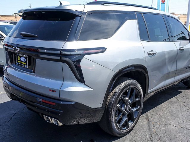 Used 2026 Chevrolet Traverse RS AWD/4WD image 9
