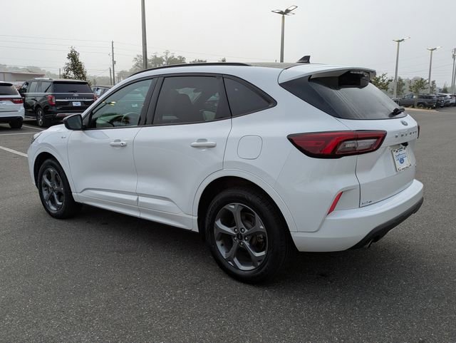 Certified 2023 Ford Escape ST-Line AWD/4WD image 6