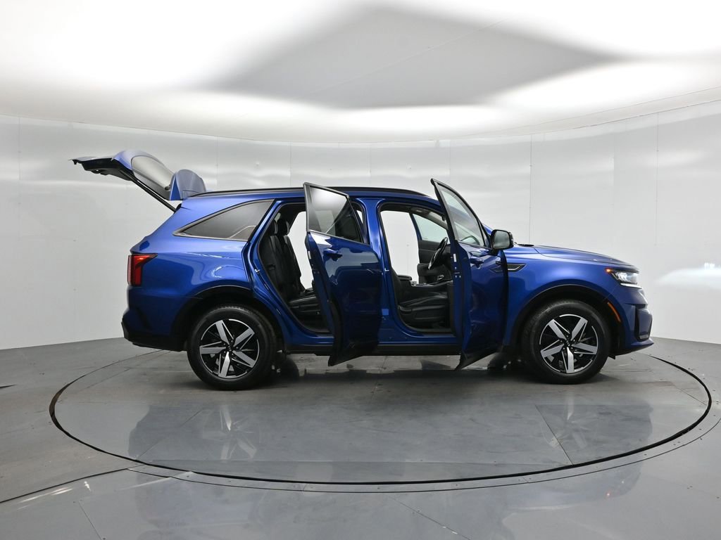 Used 2021 Kia Sorento EX image 4