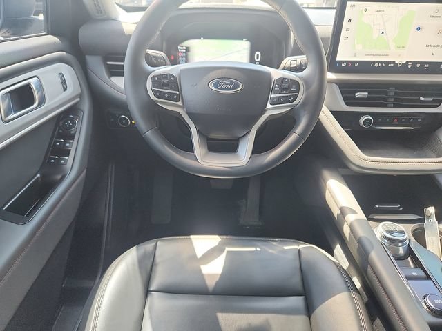 Certified 2025 Ford Explorer Active w/ Active Comfort Package AWD/4WD image 9