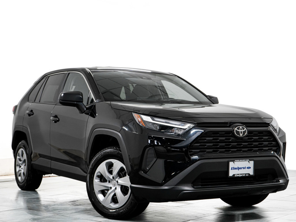 Used 2025 Toyota RAV4 LE AWD/4WD image 1