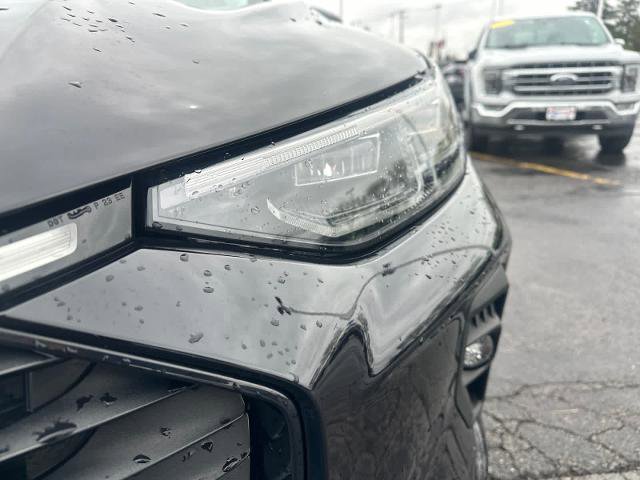 Certified 2024 Ford Escape Platinum w/ Class II Trailer Tow Package AWD/4WD image 11