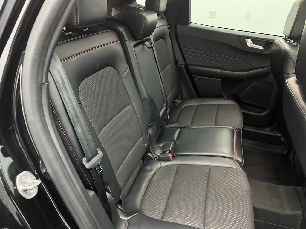 Certified 2023 Ford Escape ST-Line w/ Tech Pack #1 image 31