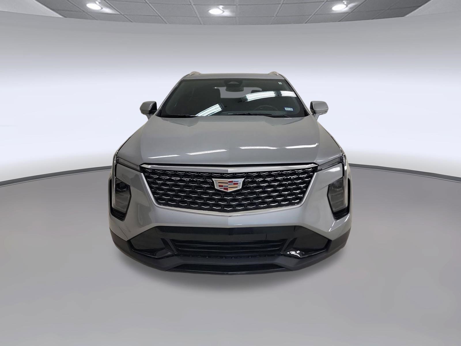 Used 2024 Cadillac XT4 Premium Luxury w/ Cold Weather Package FWD image 4